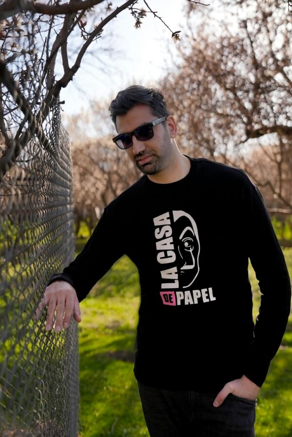 La Casa De Papel Long-Sleeve Graphic Sweatshirt – Stylish & Bold